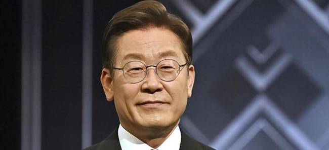 在专机抵达美国前,李在明再就中韩关系表明立场,称自己算是亲中一派